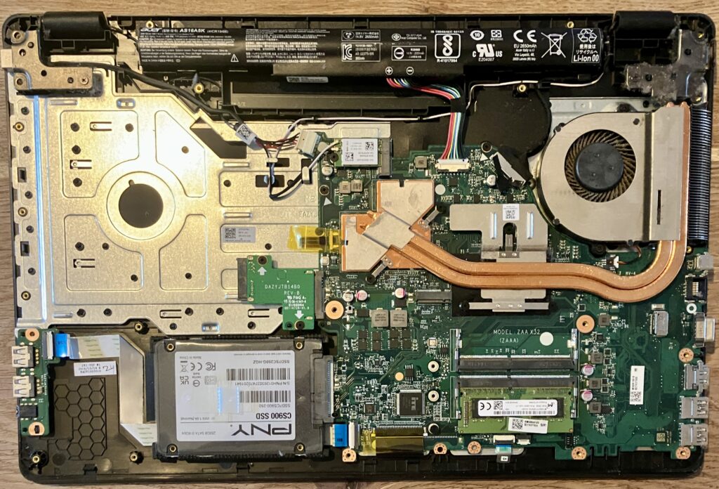 Acer Aspire F5-771G vue intérieur